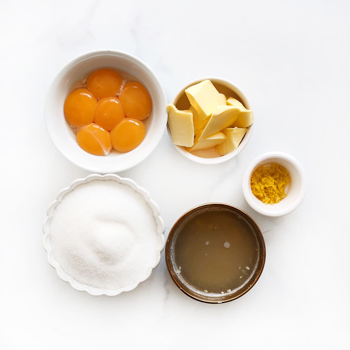 Ingrediënten klaar leggen voor de lemon curd