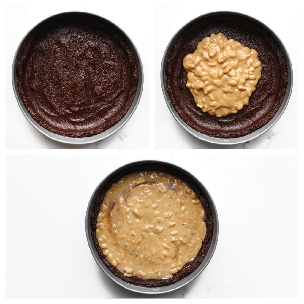 Verdeel &frac34; van het pinda-karamelmengsel over het browniebeslag.