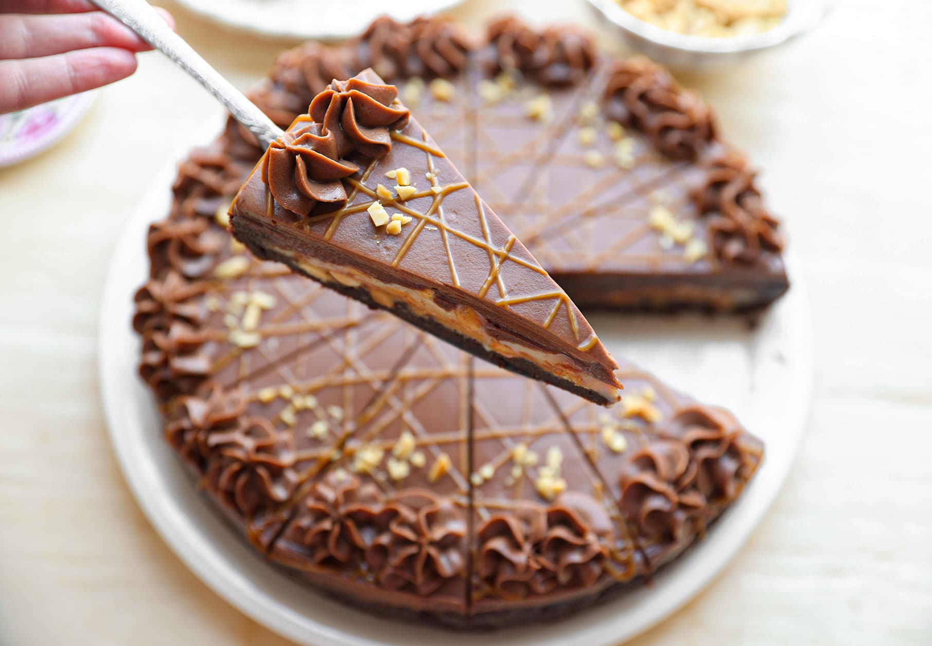 Pinda Karamel Brownie Taart