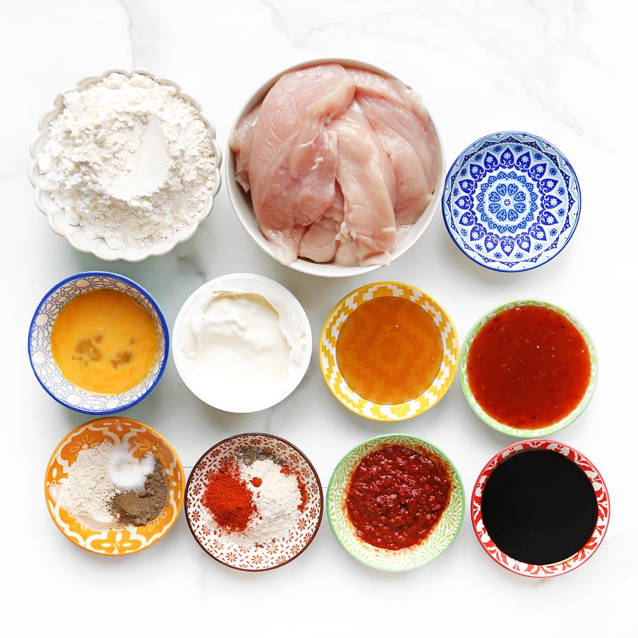 Ingredienten klaar leggen voor de sticky chicken tenders