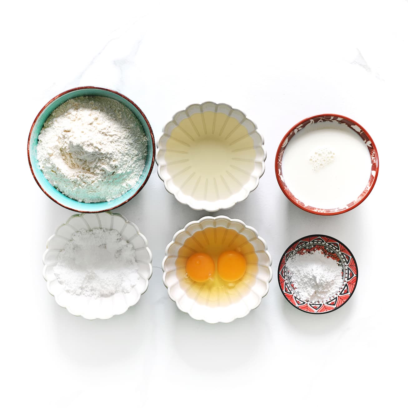 Ingredienten voor het maken van wafels klaar leggen