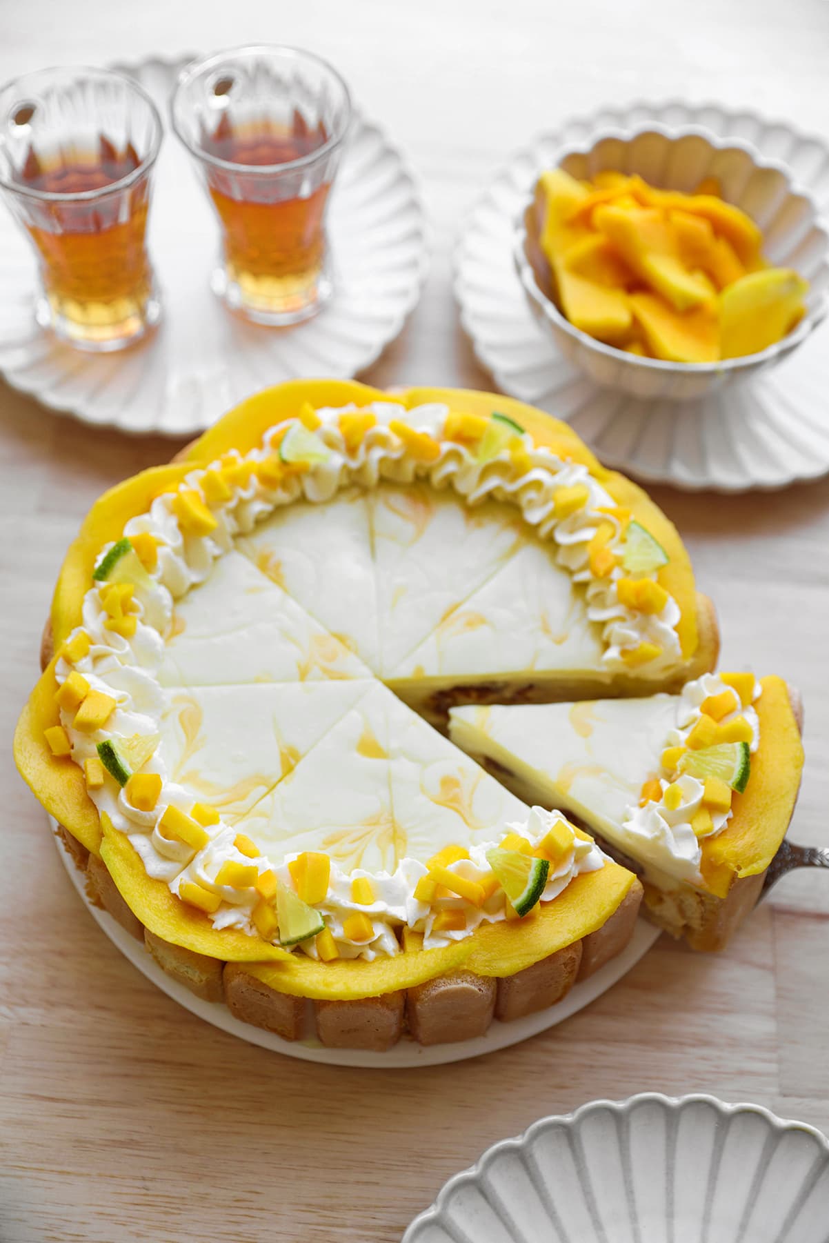 Mango Charlotte taart maken