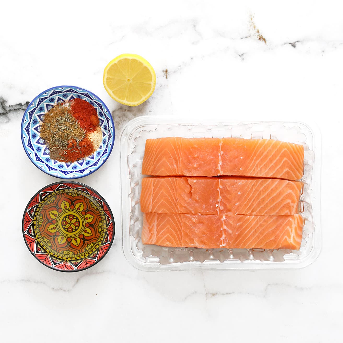 Ingrediënten voor het maken van zalm uit de oven