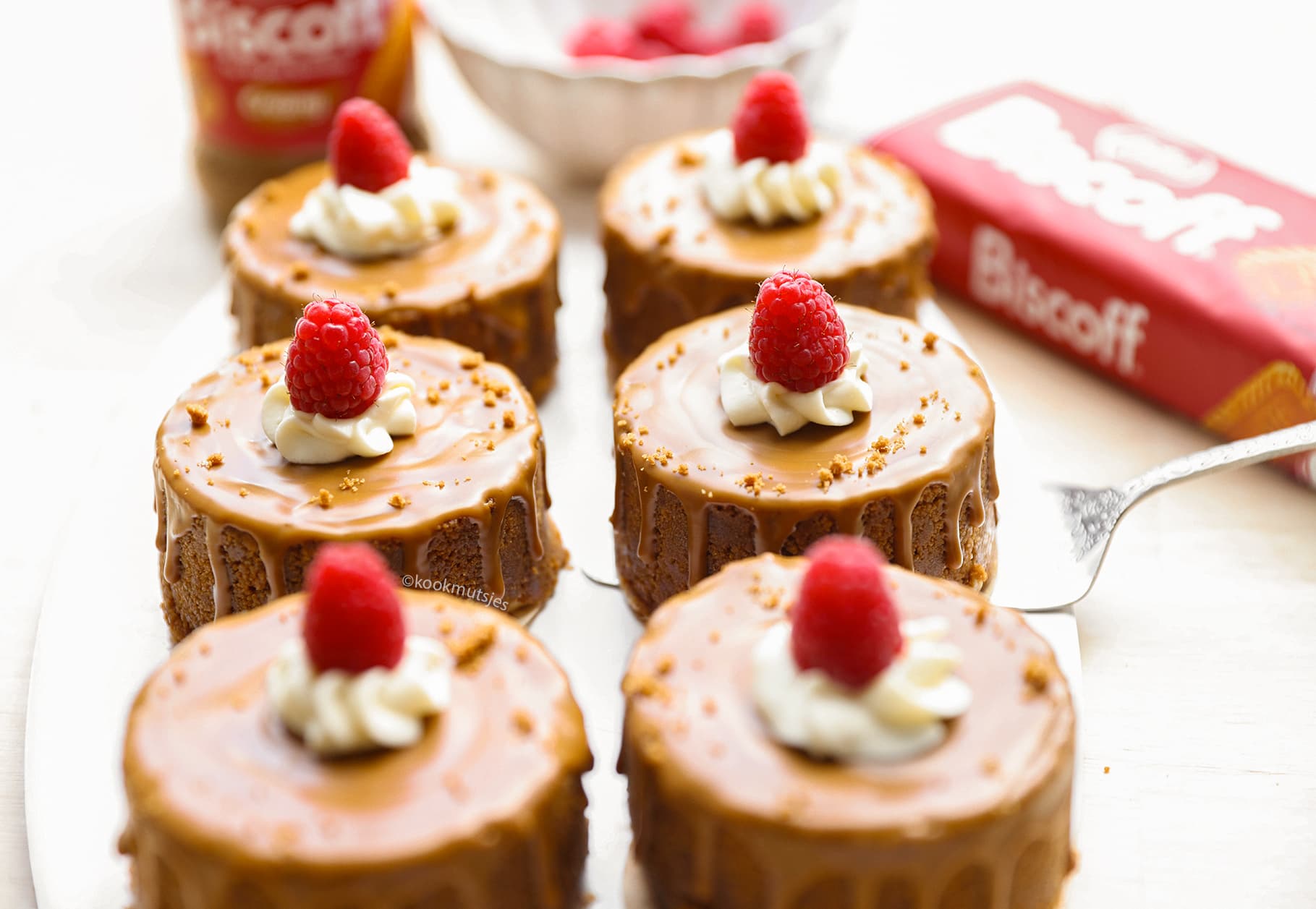 Upside Down Biscoff Cheesecakes (No Bake)