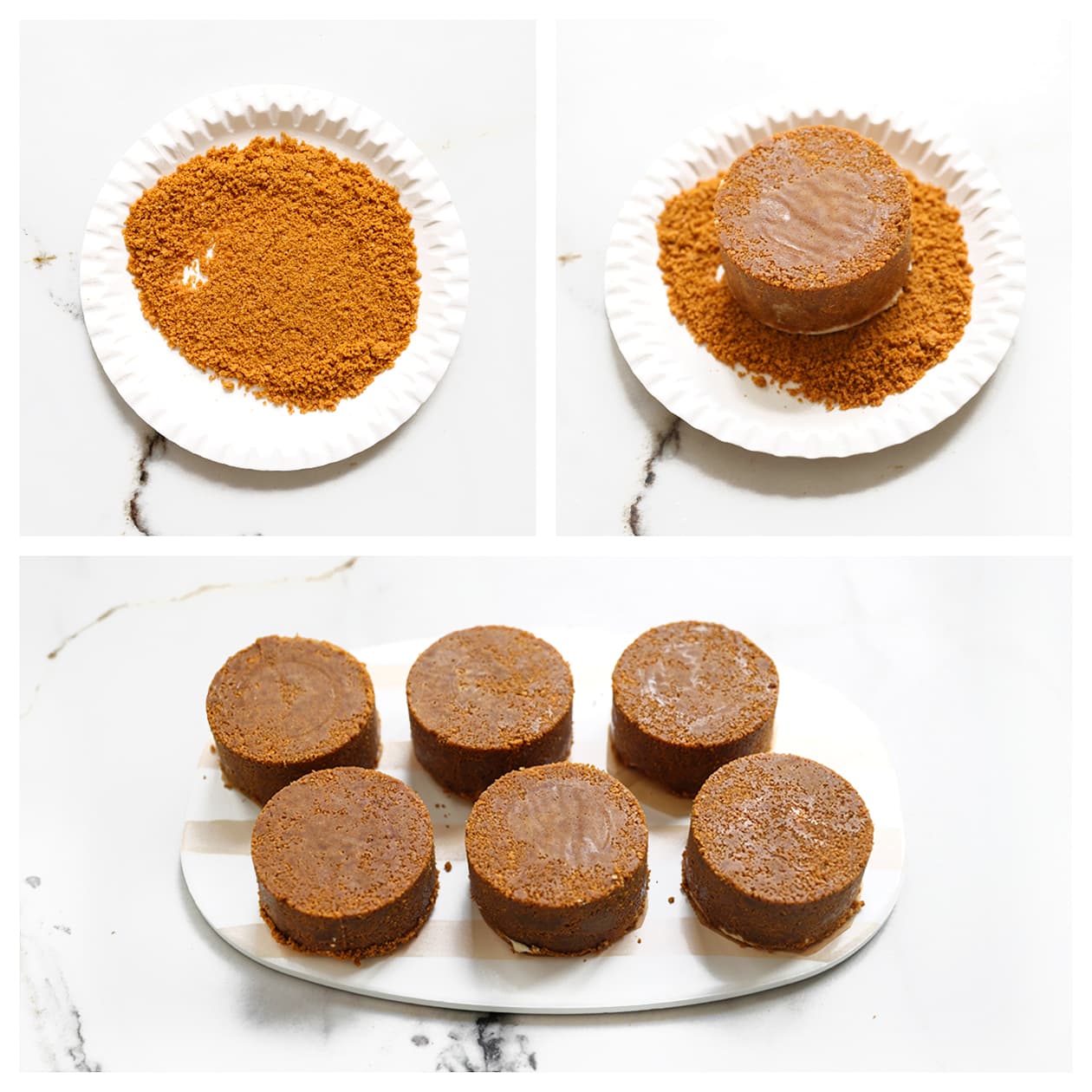 De roomlaag van een omgekeerd mini cheesecakegebakje bedekken met fijngemalen Biscoff-koekjes.