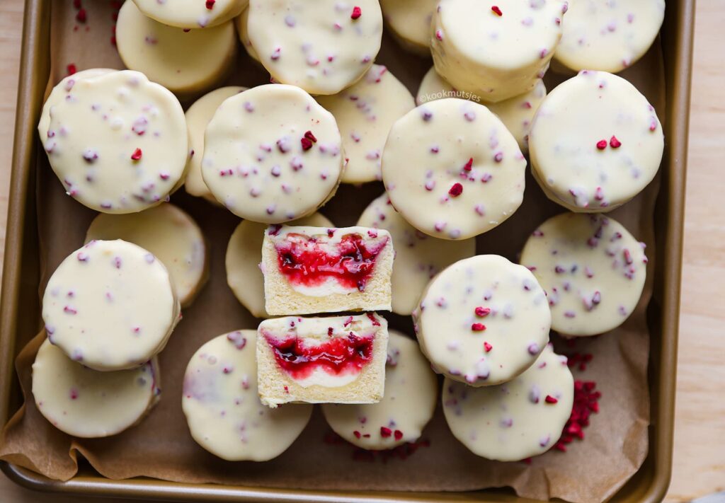 Mini Frambozen Cheesecakes met Witte Chocolade