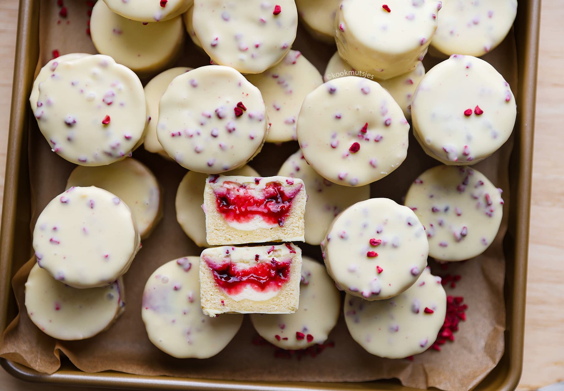 Mini Frambozen Cheesecakes met Witte Chocolade
